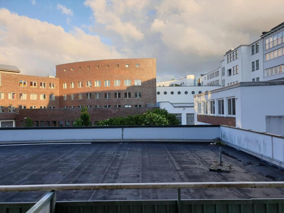 1,5 Z Apartment mit Balkon direkt am Hauptbahnhof Neumünster Exterior foto